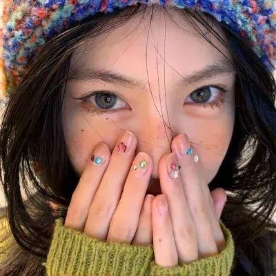 女恶魔人